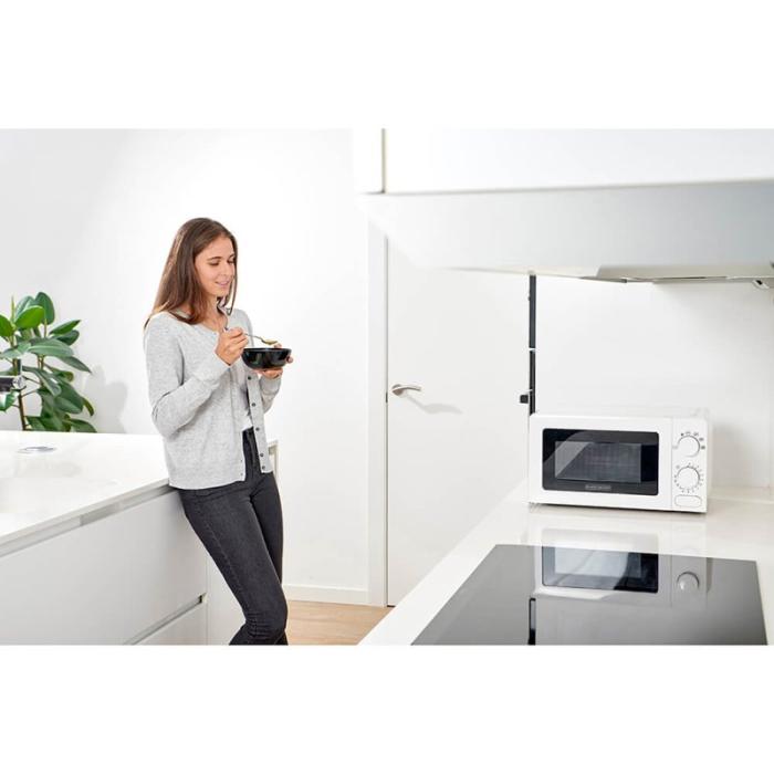 BLACK+DECK - BLACK+DECK Mikrovågsugn 20L 700W Vit