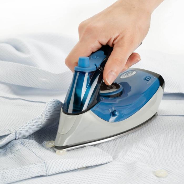 BLACK+DECK - BLACK+DECK Resestrykjärn Travel Iron 1000W