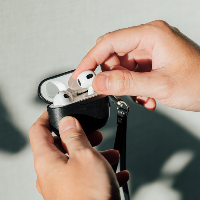 Moshi - Moshi Pebbo Luxe för AirPods 3 - Svart