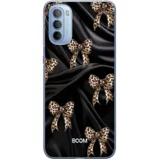 Gustaf - Mobilskal till Motorola Moto G31 med Leopard Bow