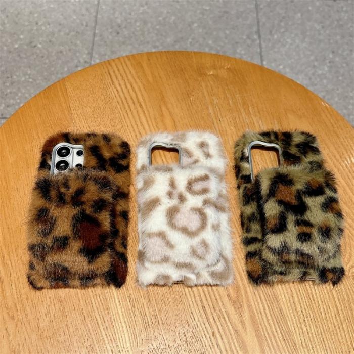 OEM - Mobilskal för Samsung Galaxy S26 Ultra Fluffy Leopard TPU - Brun