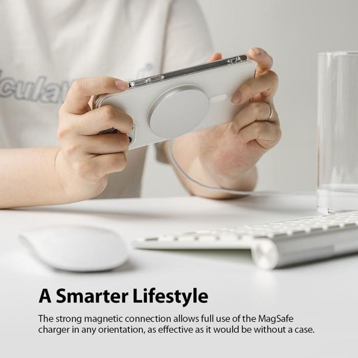 UTGATT5 - Ringke Fusion Magnetic Magsafe Skal iPhone 12 Pro Max - Matte Clear