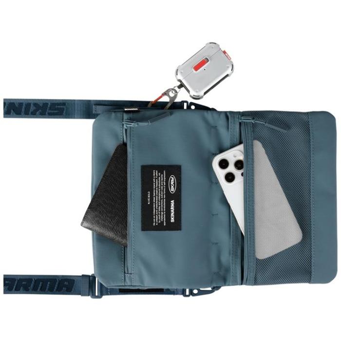 Skinarma - Skinarma Arrangörväska Crossbody Juno - Blå