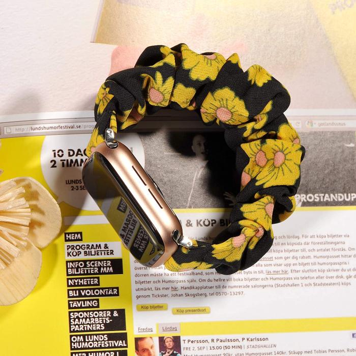 A-One Brand - Armband Scrunchie kompatibel med Apple Watch 4/5/6/SE 42/44mm Blomma