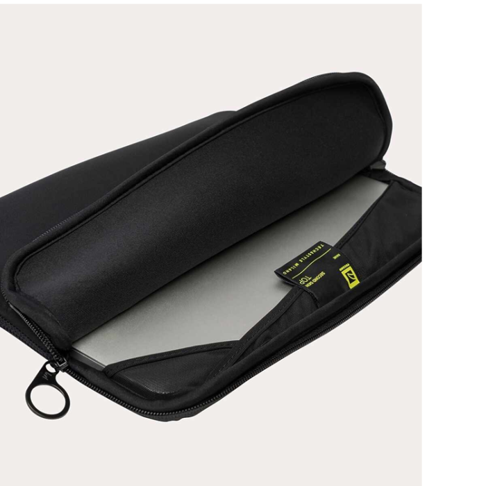 UTGATT1 - Tucano MacBook Pro 14 2021 Datorfodral Top - Svart