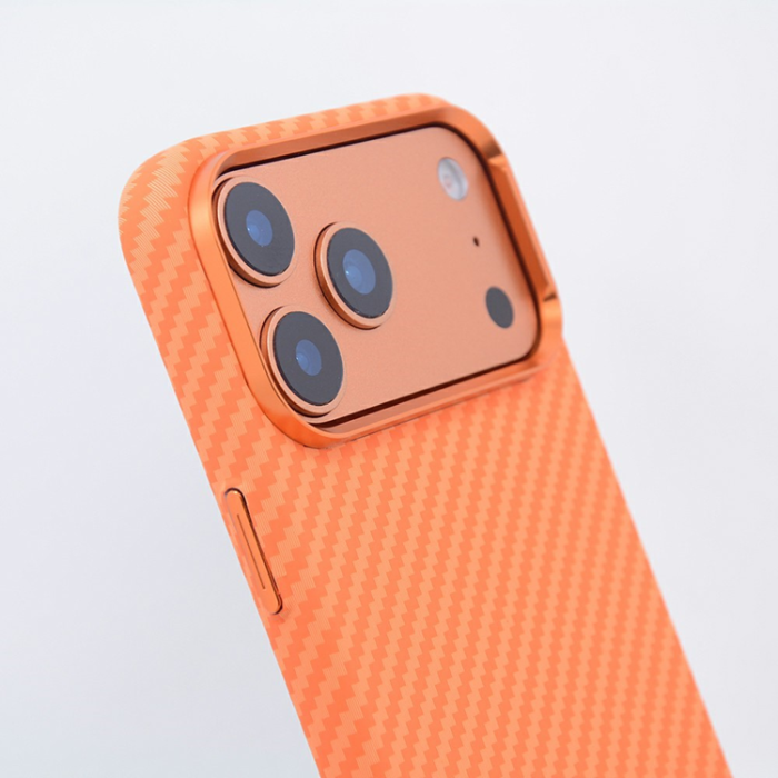 A-One Brand - iPhone 17 Pro Mobilskal Magsafe Carbon Fiber Texture - Orange Fine Lines