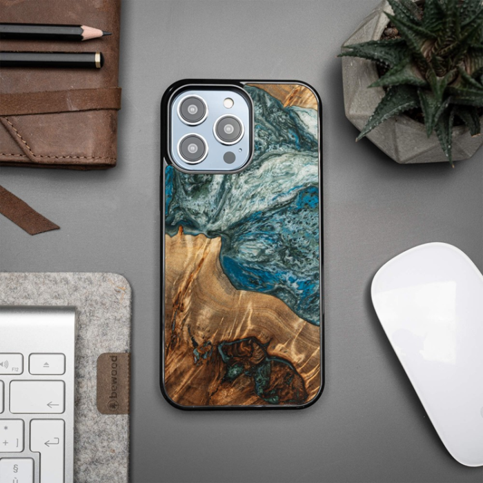Bewood - Bewood iPhone 15 Pro Max Mobilskal Unique Planets Earth
