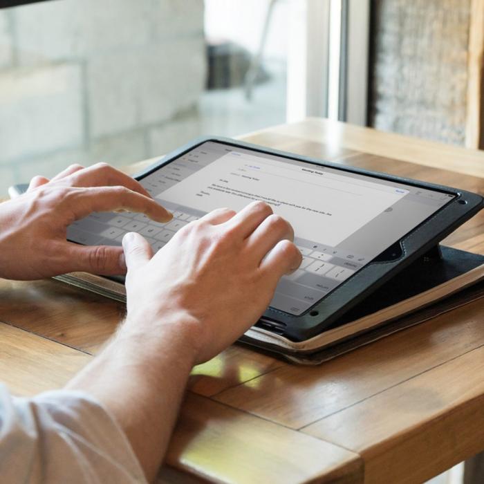 UTGATT5 - Twelve South BookBook för iPad Pro 12.9 & 10.5 (2017) - Brun