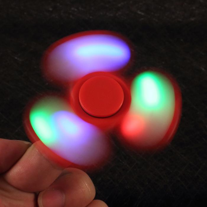 UTGATT5 - Fidget Tri-Spinner med LED Lampor - Gul