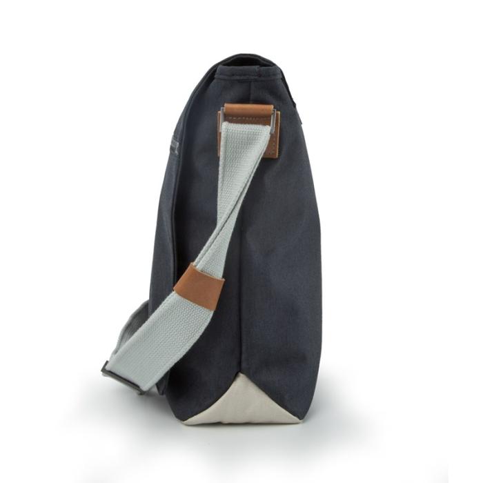 UTGATT5 - Golla Original kabinväska för dator och surfplatta upp till 17.3