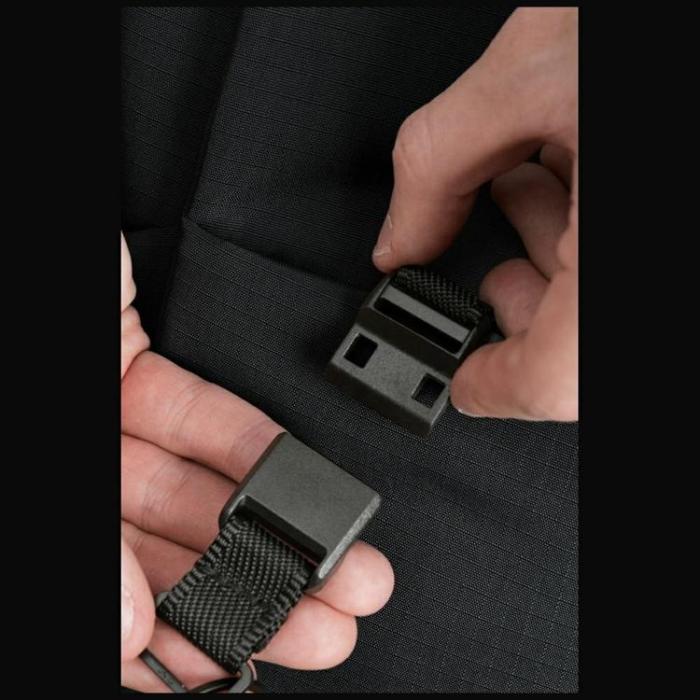 UNIQ - UNIQ Axelväska 2L Arden Sling – Beige