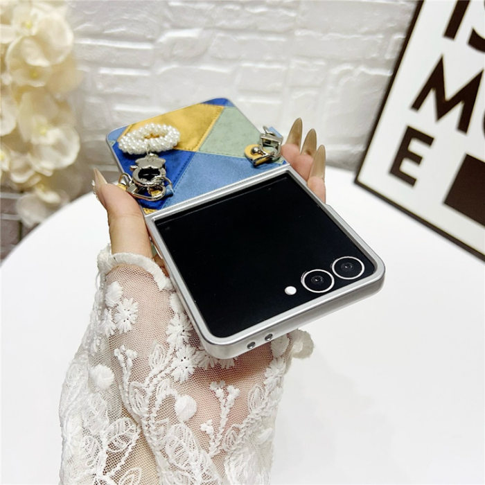 A-One Brand - Galaxy Z Flip 7 Mobilskal Retro Rhombus Med Love Pendant