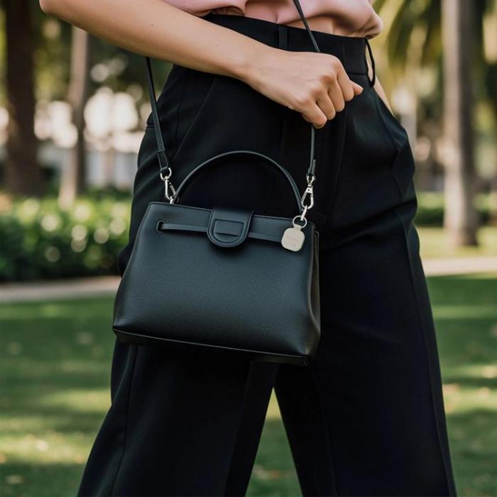 Satechi - Satechi Findall Nyckelring i vegansk läder med Find My - Desert Rose
