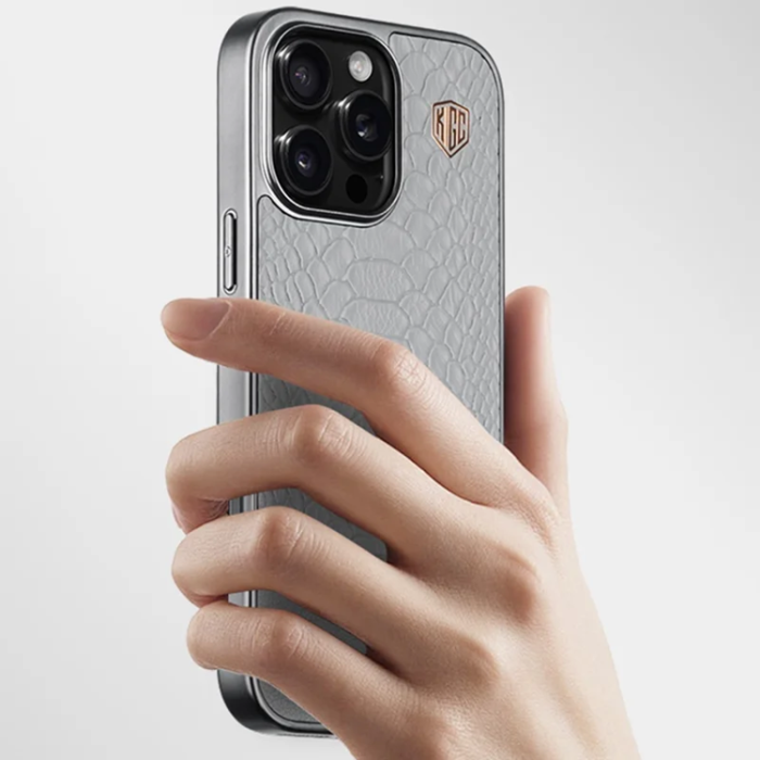 KIGC - KIGC iPhone 16 Pro Mobilskal Crocodile Texture - Grå