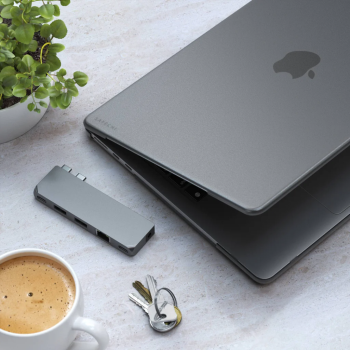 Satechi - Satechi MacBook Air M2 (2022) Skal Eco Hardshell - Mörk transparent