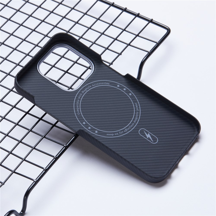 A-One Brand - iPhone 13 Pro Mobilskal Magsafe Aramid Fiber 600D Fine - Svart