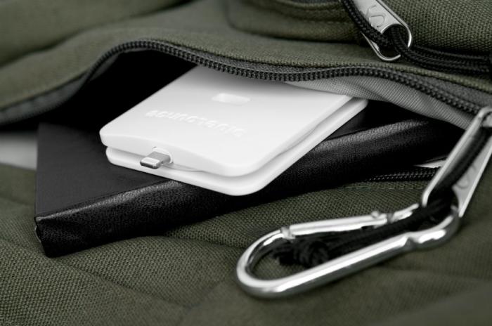 UTGATT5 - Bluelounge Rolio - Förvandla din Lightning kabel till en laddningsdocka!
