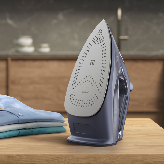 Electrolux - Electrolux Ångstrykjärn Refine600 Misty Navy E6SI1-4MN