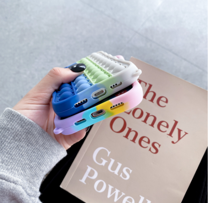 UTGATT1 - Pop it Fidget Skal iPhone 7/8/SE 2020 - Multicolor