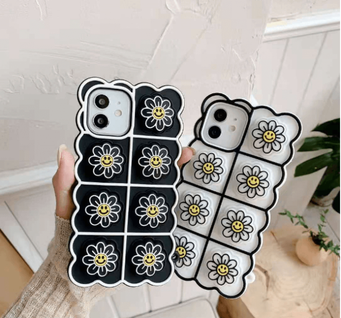 Fidget Toys - Smiley Flower Pop it Fidget Skal till iPhone 11 - Magenta