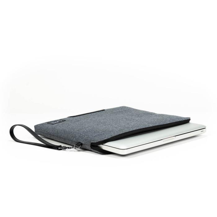 UTGATT5 - PKG Slouch fodral för MacBook Pro 13