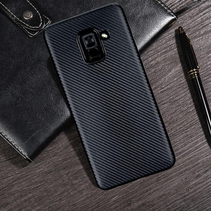 UTGATT4 - Kolfiber design skal till Samsung Galaxy A8 2018 - Svart