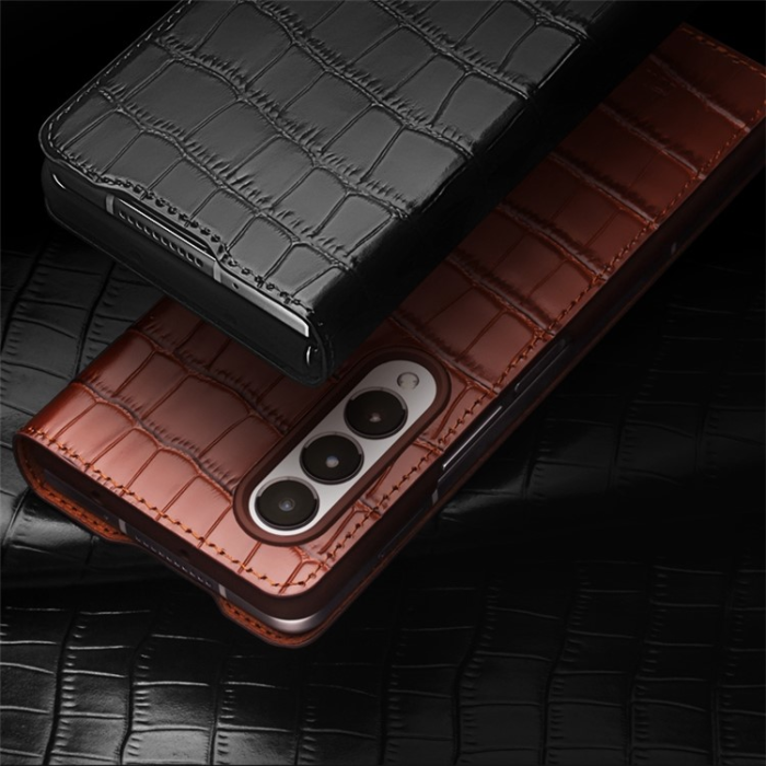 QIALINO - QIALINO Galaxy Z Fold 3 Fodral Äkta Läder Cowhide Crocodile - Brun