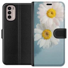 iSecrets - Plånboksfodral till Motorola Moto G31 med Sommarblommor