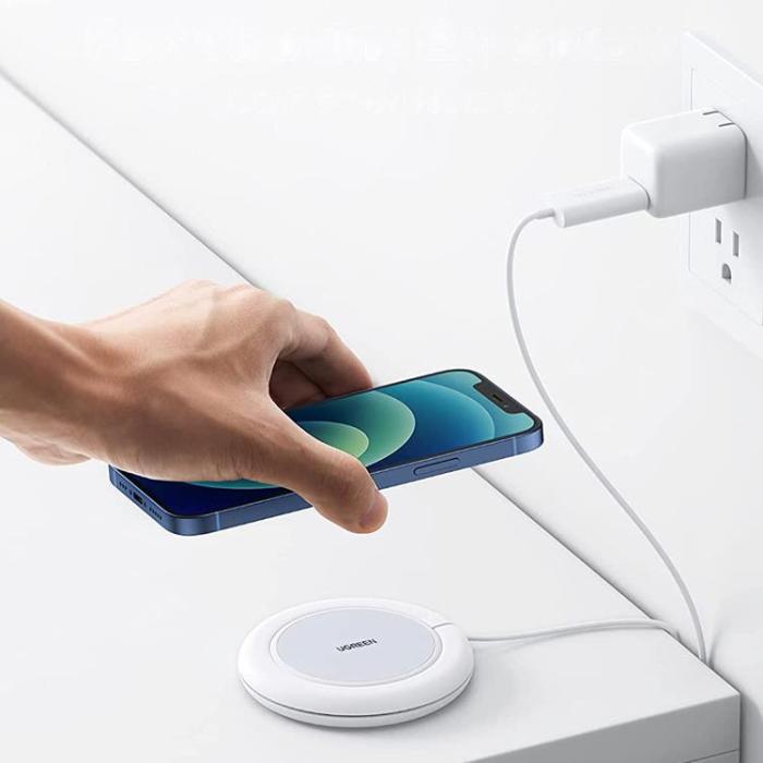 Ugreen - Ugreen Trådlös laddare Magsafe 15W - Vit