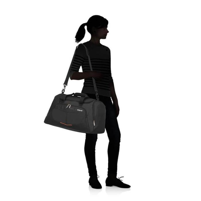 UTGATT1 - American Tourister Summer Funk Duffle 55/22 - Svart