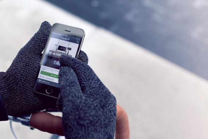 UTGATT1 - Mujjo Double-Layered Touchscreen Gloves - Svart (Small)