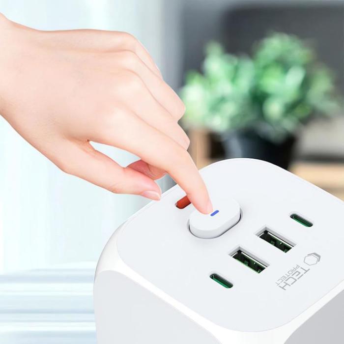 Tech-Protect - Tech-Protect Pcl3x4 Väggladdare adapter 2 Usb & 2 Typ-C & 3 Sockel - Vit