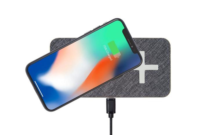 UTGATT4 - Xtorm Wireless Dual Charging Pad (QI) Magic