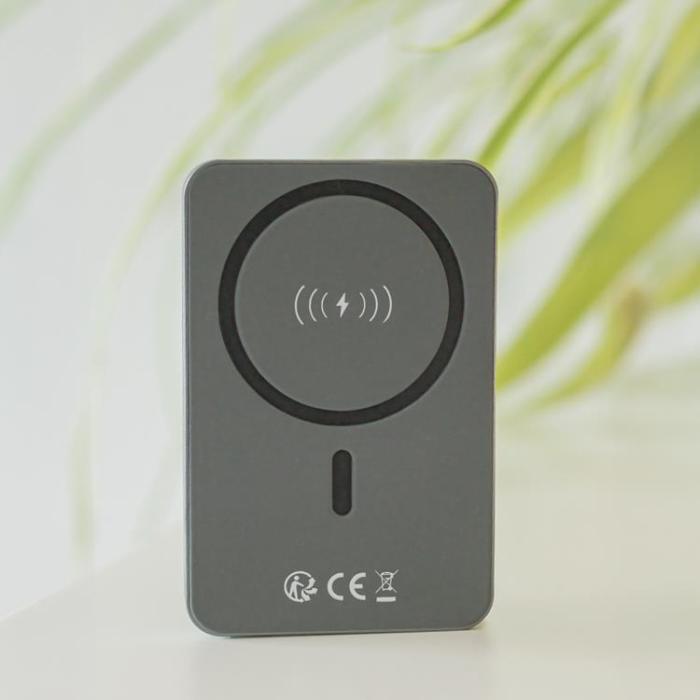 Forever - Forever Trådlös Powerbank 5000mAh MagSafe 20W MATB-200 - Svart