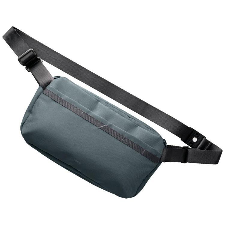 UNIQ Crossbody Axelväska 5L Denver - Blå | 2353 | AlltMobil