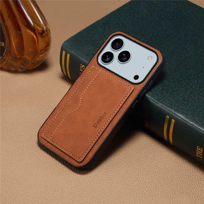 DENIOR - DENIOR iPhone 17 Pro Mobilskal Kickstand Korthållare - Brun
