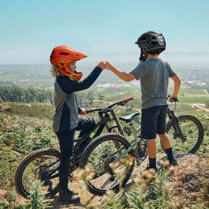 Wozinsky - Wozinsky Barnhjälm med Integralfunktion och USB-Bakljus S - Röd