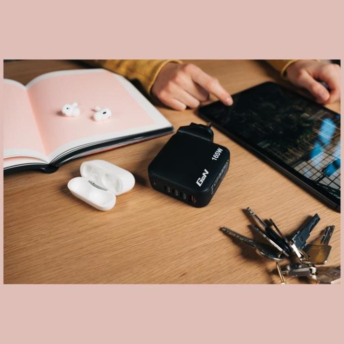 Verbatim - Verbatim Snabbladdare 165W PD 3xUSB-C QC 1xUSB-A GaN Mini - Svart