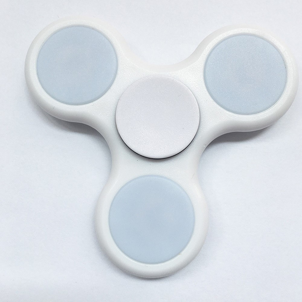 Fidget Spinner
Fidget Tri-Spinner med LED Lampor - Vit