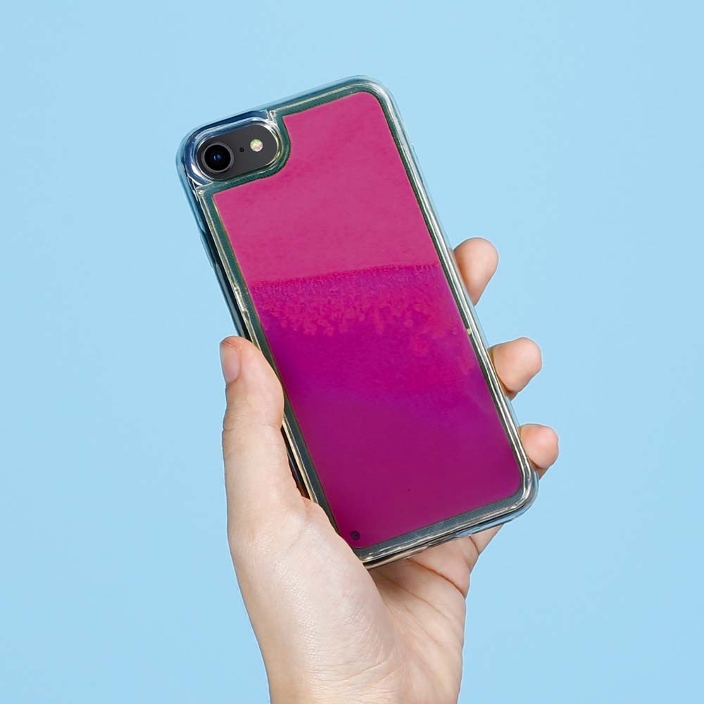 A-One Brand
Liquid Neon Sand skal till iPhone 6/7/8/SE 2020 - Violet