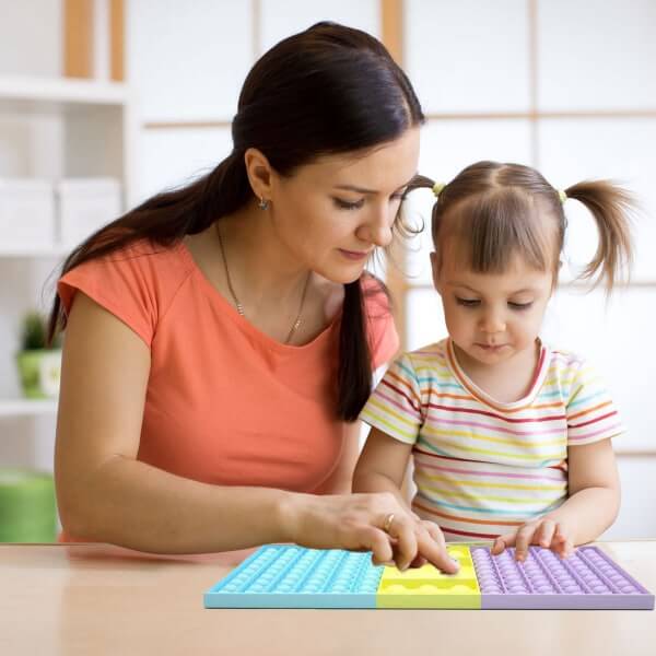 Fidget Toys - Fidget Pop it Brädspel - Sensory Toy för Vuxna & Barn - Flerfärgad