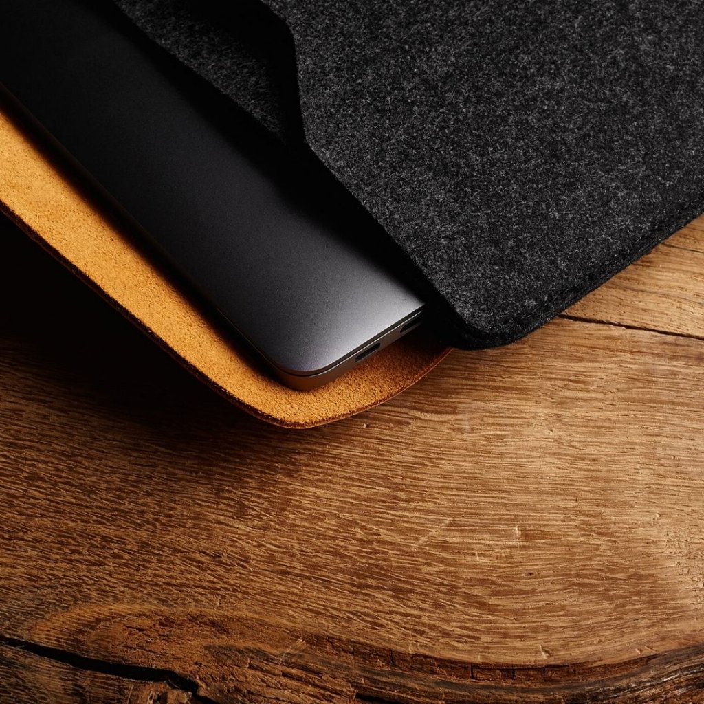 Mujjo - Mujjo Sleeve 16 - Premium-fodral för MacBook Pro 16