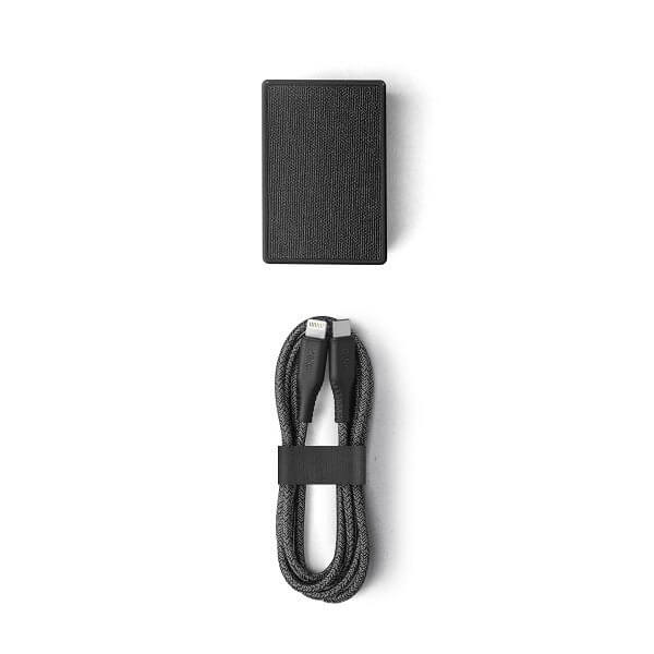 UNIQ
UNIQ USB-C PD 18W MFI + kabel USB-C lightning Svart