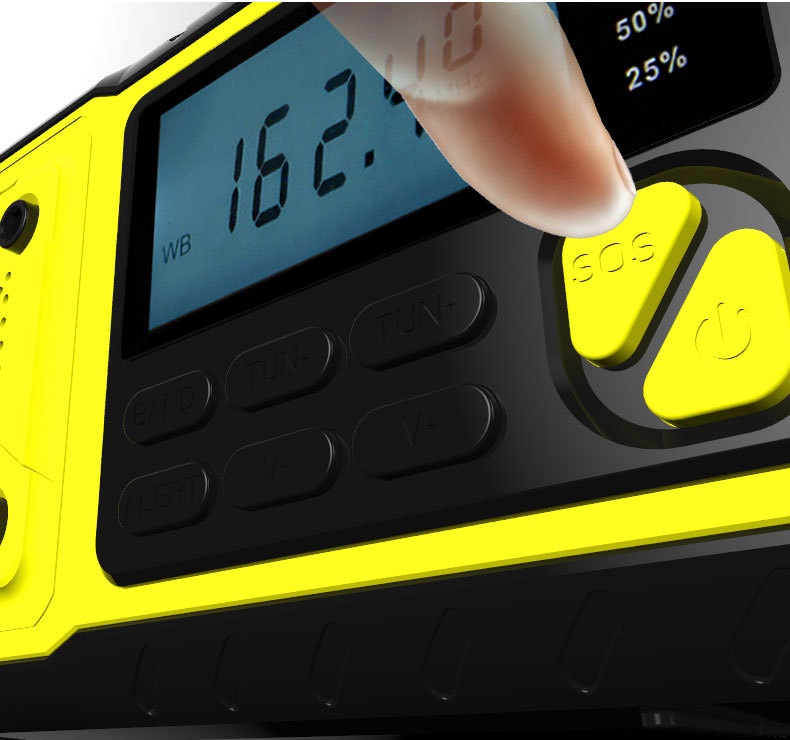 A-One Brand - Vevradio 4000mAh Powerbank med LCD Skärm, Solceller, Ficklampa - Orange