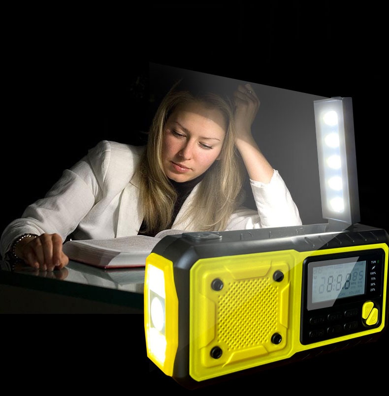 A-One Brand - Vevradio 4000mAh Powerbank med LCD Skärm, Solceller, Ficklampa - Orange