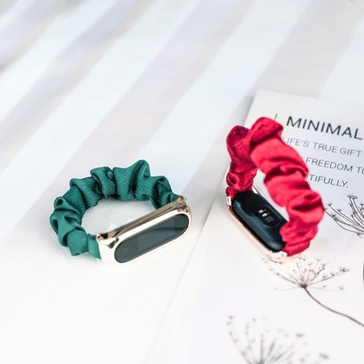 A-One Brand - Xiaomi Mi Band 3/4/5/6 Armband Elastic Scrunchies - Röd