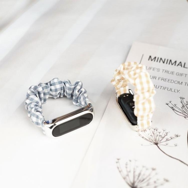A-One Brand - Xiaomi Mi Band 3/4/5/6 Armband Elastic Scrunchies - Röd