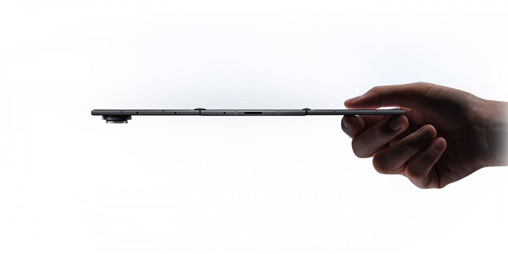 Galaxy Z TriFold design armor flexhinge titan Samsung